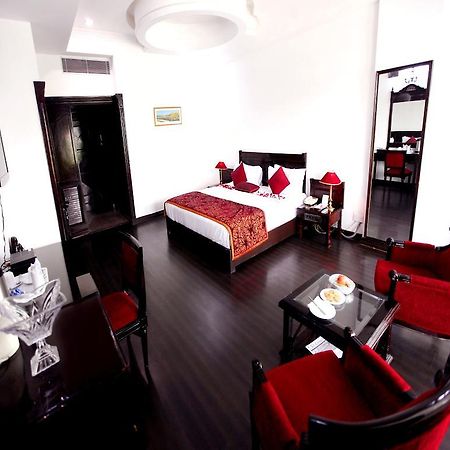Hotel K C Cross Road Panchkula Exterior foto