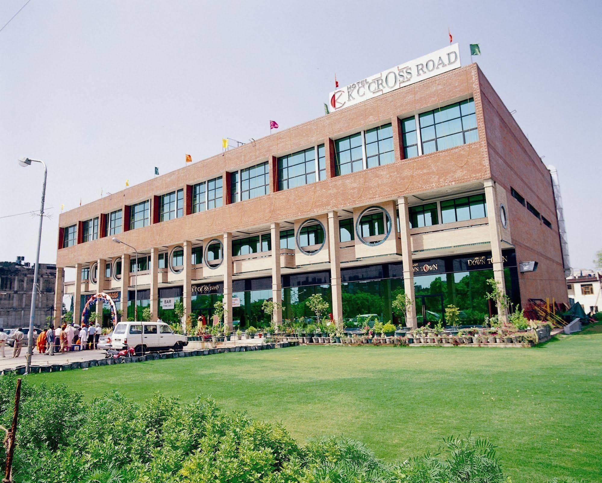 Hotel K C Cross Road Panchkula Exterior foto