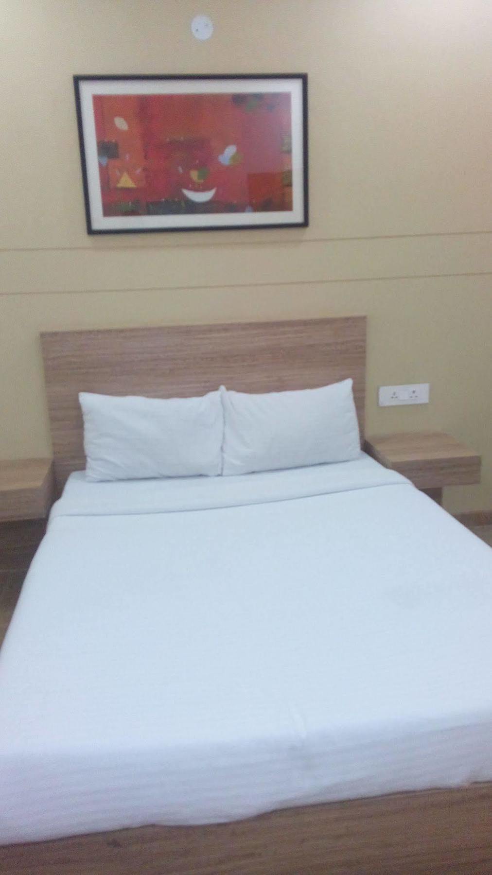 Hotel K C Cross Road Panchkula Exterior foto