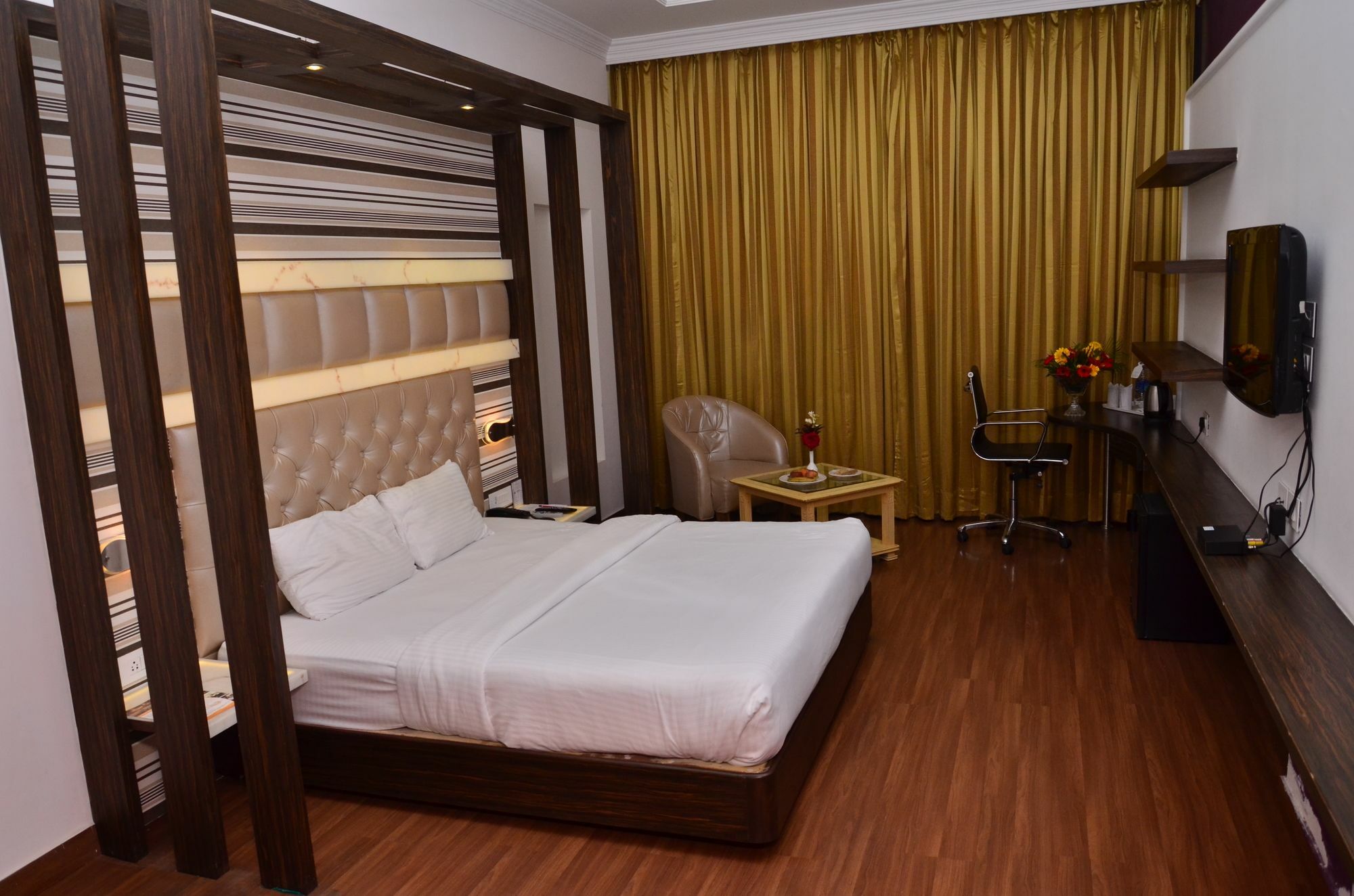 Hotel K C Cross Road Panchkula Exterior foto